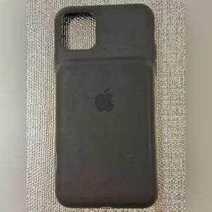 Apple iPhone 11 Pro Max smart charger case Black